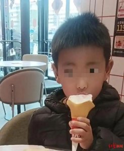 ​5岁儿子判给前妻一个月后身亡，生母已被警方带走