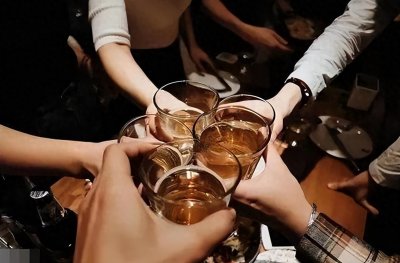 ​轰动一时的丽江反杀案：退伍女兵被释放后获国赔，父母已搬离老家