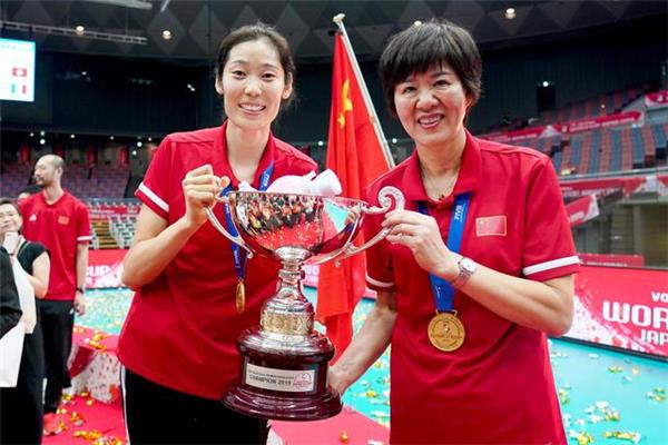 郎平回应不再执教 中国女排辉煌战绩 郎平回应不再执教 中国女排辉煌战绩