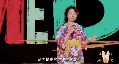 ​空姐着装要求，为什么非要丝袜？谁规定的？