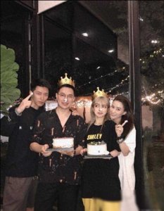 ​周扬青曝光2年前何超莲恋情趣事，了解窦骁背景后又去了解王嘉尔