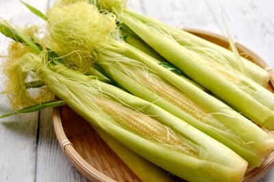 ​玉米笋是玉米的小时候？玉米笋是全谷根茎类还是蔬菜类？