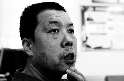​提醒乘客刷卡后西安一公交司机被打 车队为其申请“委屈奖”