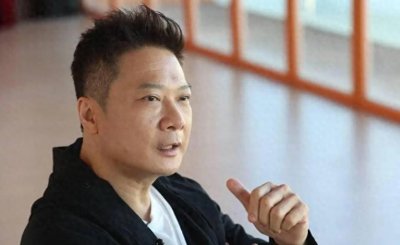 ​“武替之神”钱嘉乐，与李丽珍等四位女神相恋，终娶白富美汤盈盈