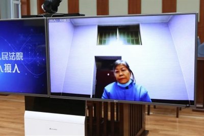​女厅官被控敛财超亿受审，山东“虎”涉贿被起诉，曾共事5年