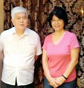 ​她是乔冠华女儿，从外交官千金到部队炊事员，一生被父亲“放逐”
