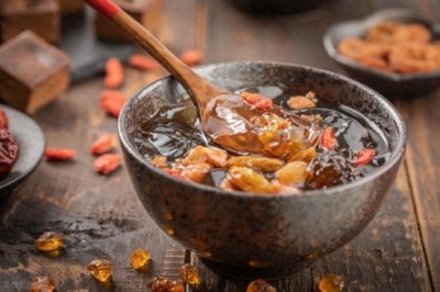 ​冰粉是用什么做的？揭秘它的天然“果冻”原理
