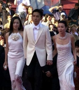 ​瞒不住了！刘嘉玲除了洁癖之外，不和梁朝伟生孩子也是有原因的